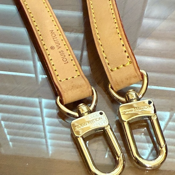 ❤️Black Friday Sale❤️ Louis Vuitton Leather Bag Strap 39.5” - Picture 2 of 11